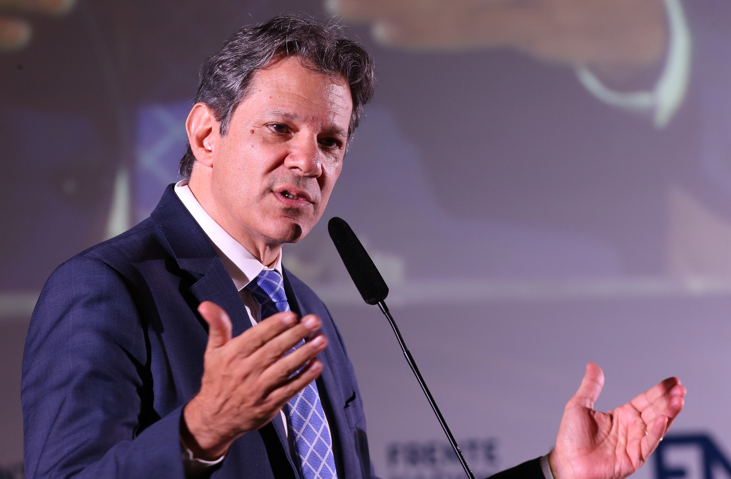Haddad é pressionado nas redes sociais a não taxar Shein, Shopee e  similares – Varejo S.A